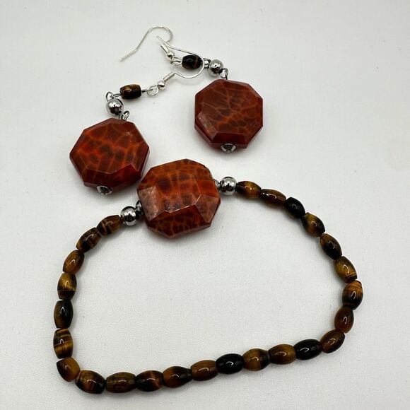 Fire agate stone, tigers eye in silver tone earrings and stretch bracelet set! - Picture 7 of 10